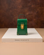 Montaigne - Green - Image 2